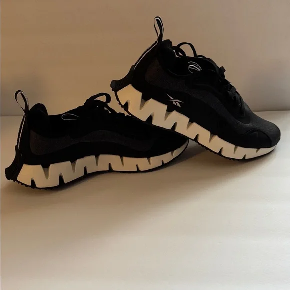 Reebok Women’s Black and Cream Zig-Style Chunky Sole Sneakers - Picture 1 of 6